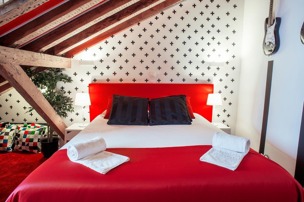 No Limit Bairro Alto Hostel ลิสบอน ภายนอก รูปภาพ