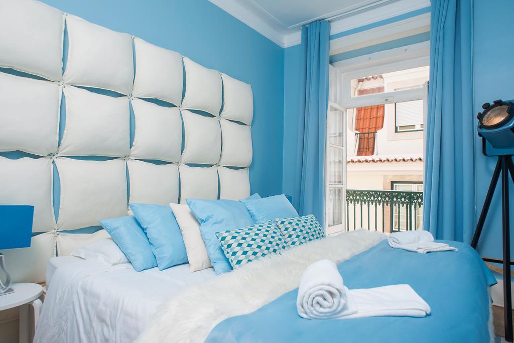 No Limit Bairro Alto Hostel ลิสบอน ภายนอก รูปภาพ