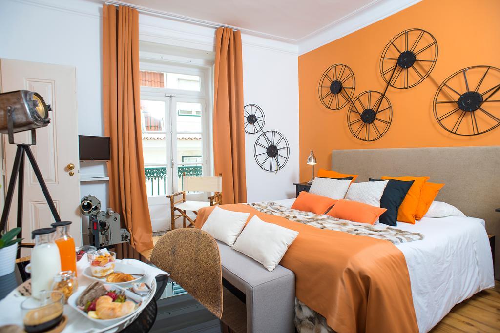 No Limit Bairro Alto Hostel ลิสบอน ภายนอก รูปภาพ