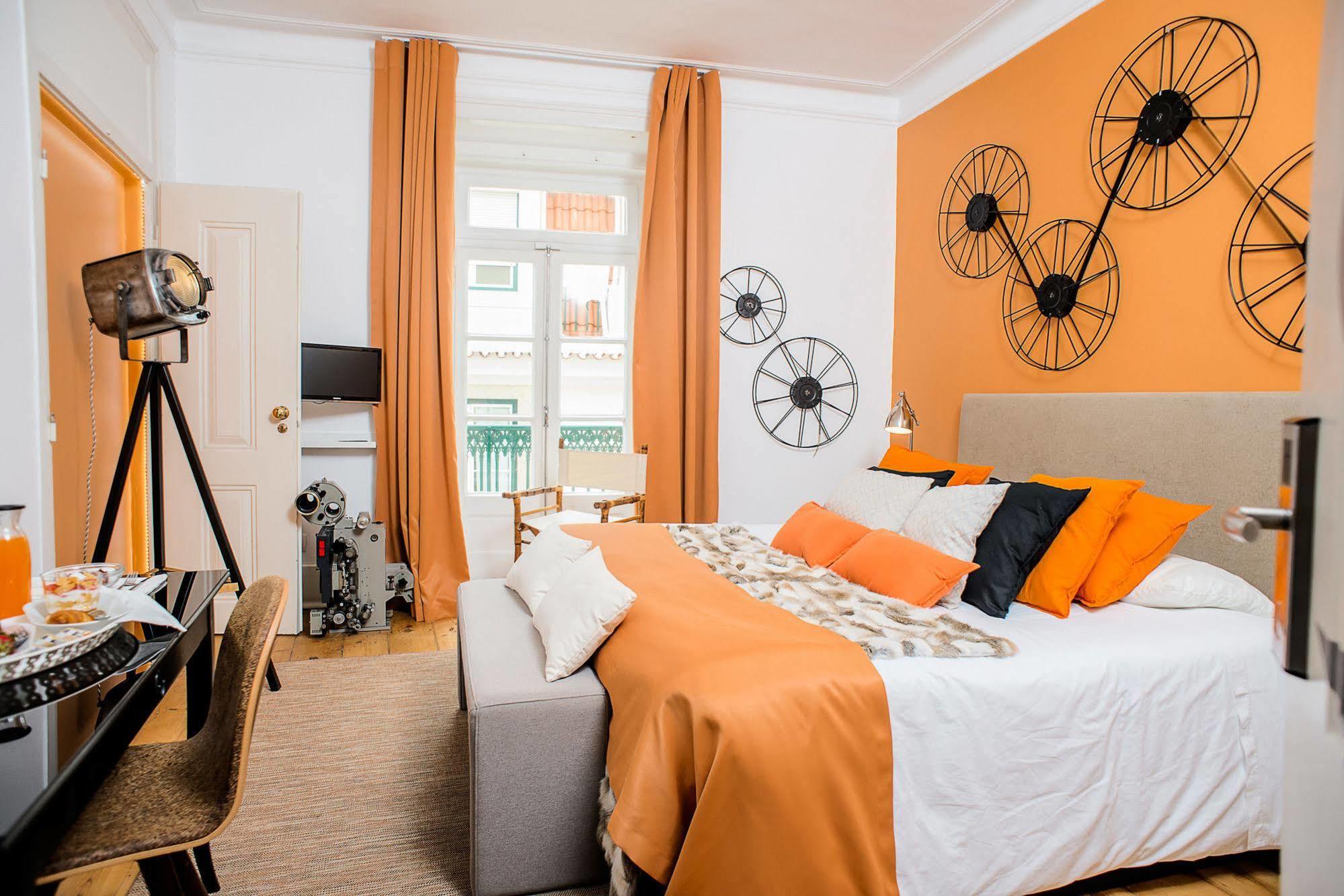 No Limit Bairro Alto Hostel ลิสบอน ภายนอก รูปภาพ